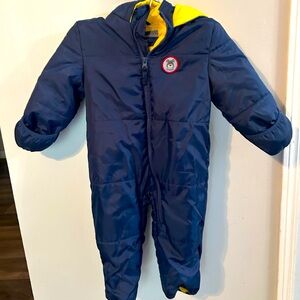 Baby Xtreme zip up snowsuit 18/24months. Excellent shape. Enclosed hands/feet